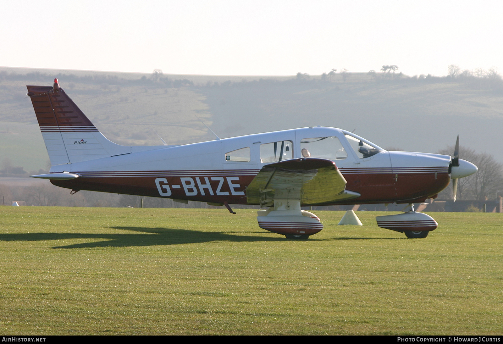 Aircraft Photo of G-BHZE | Piper PA-28-181 Archer II | AirHistory.net #381475