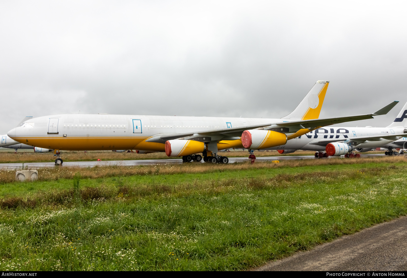 Aircraft Photo of V8-001 | Airbus A340-212 | AirHistory.net #381564