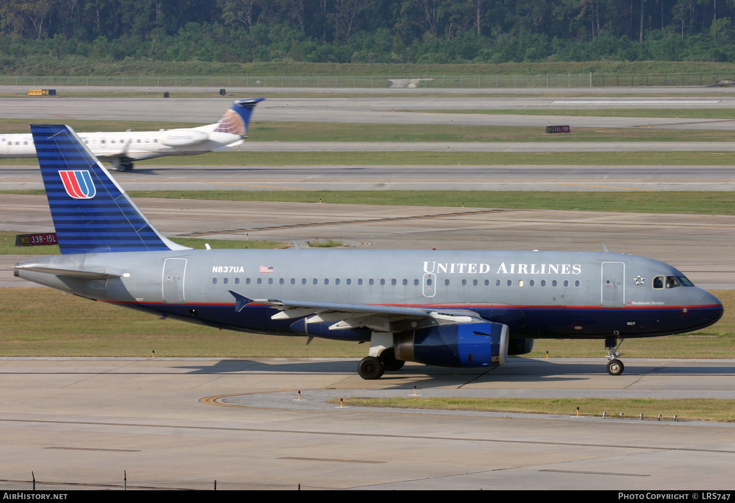 Aircraft Photo of N837UA | Airbus A319-131 | United Airlines | AirHistory.net #381656