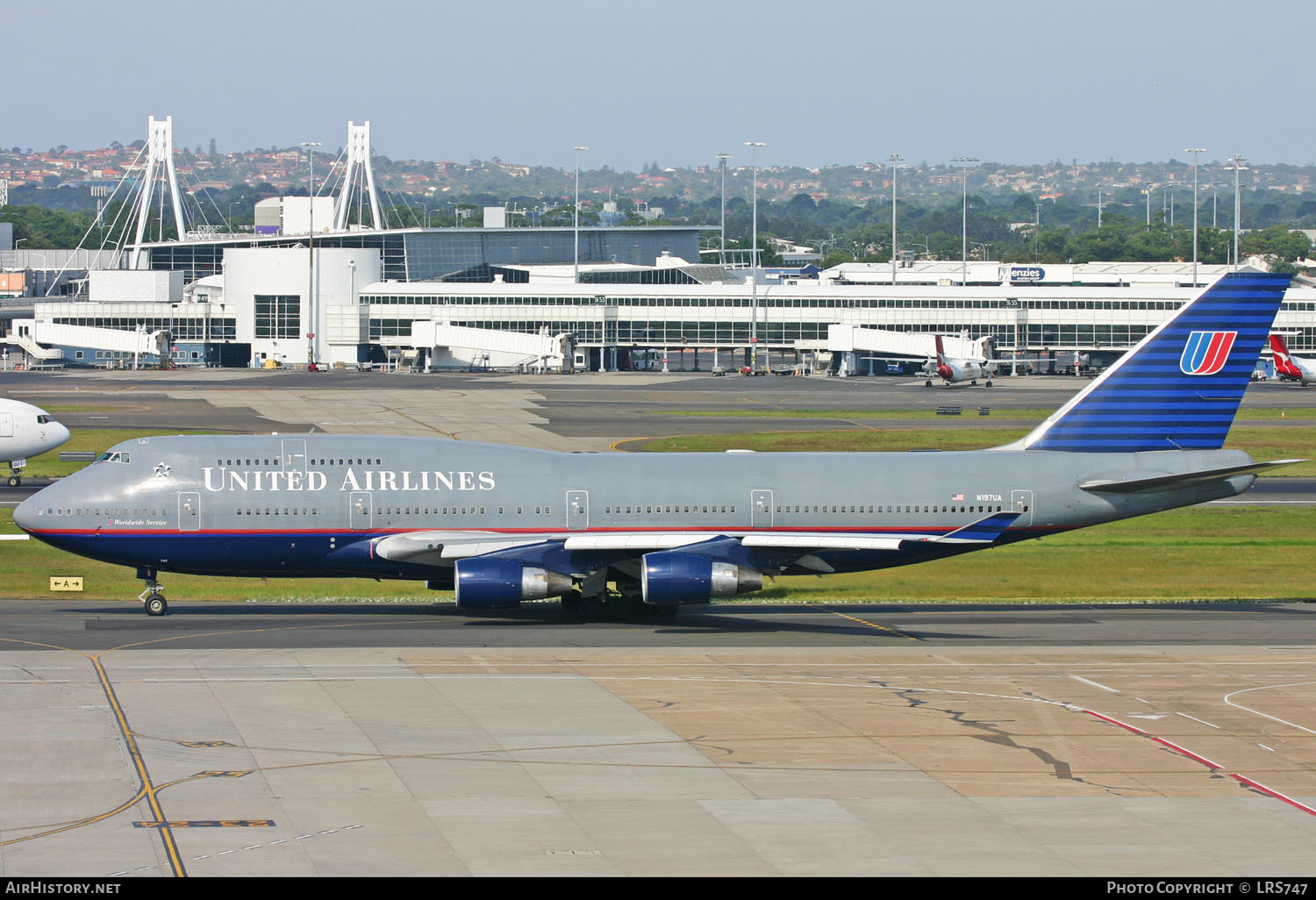 Aircraft Photo of N197UA | Boeing 747-422 | United Airlines | AirHistory.net #381658
