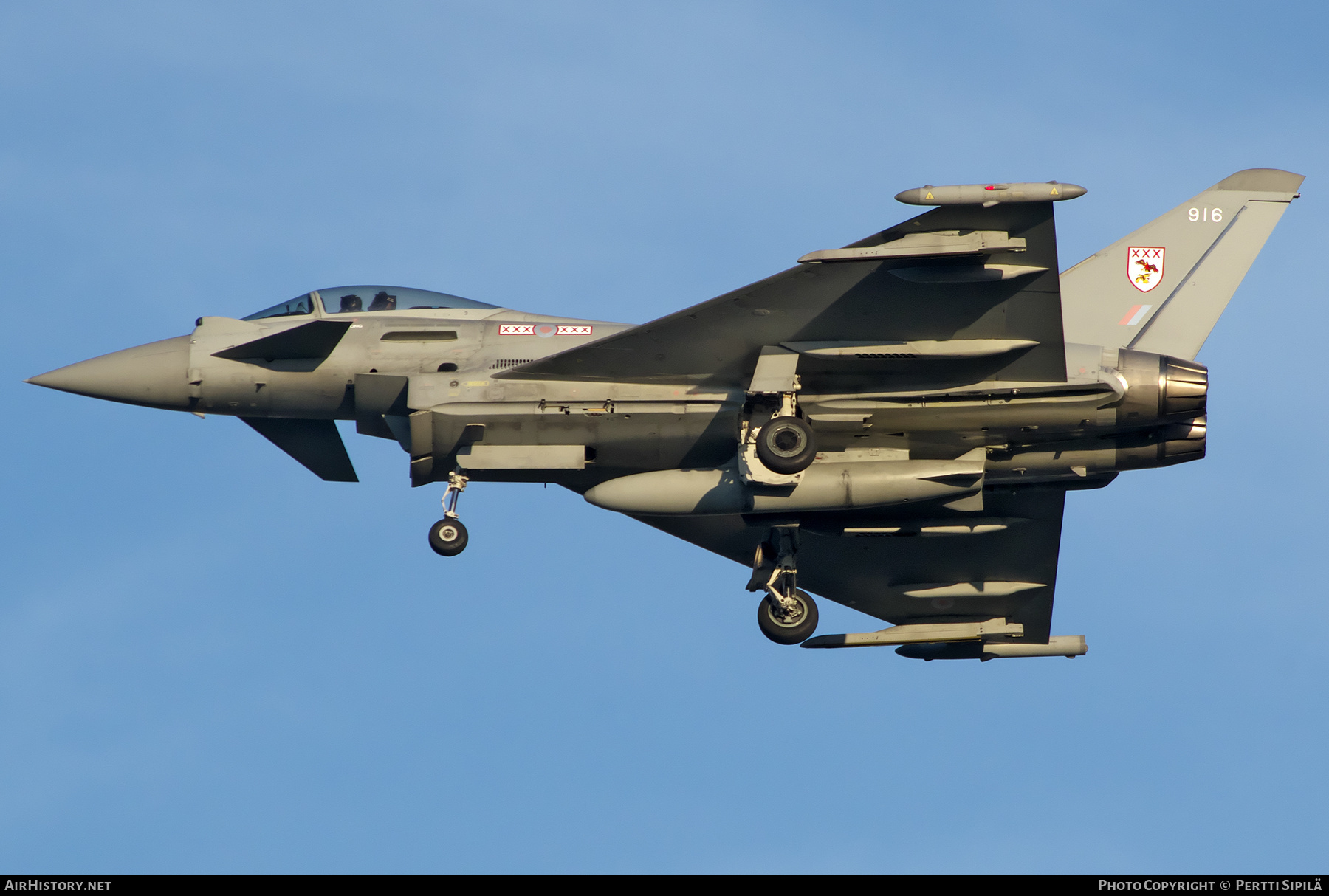 Aircraft Photo of ZJ916 | Eurofighter EF-2000 Typhoon FGR4 | UK - Air Force | AirHistory.net #381704