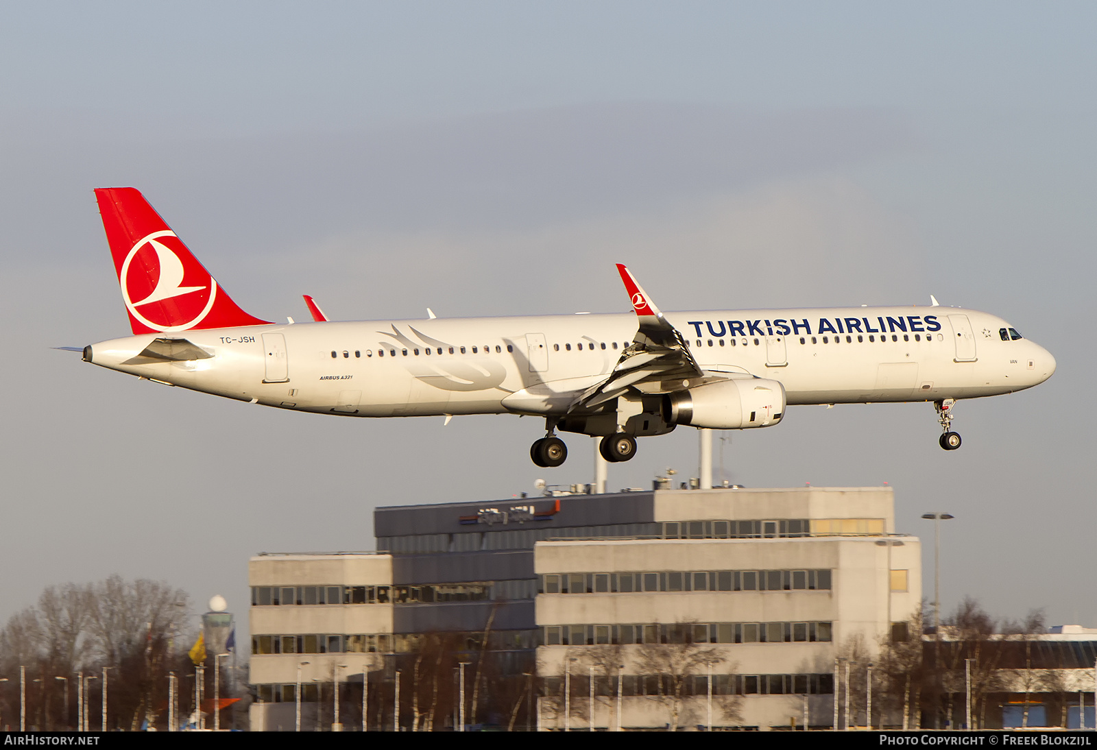 Aircraft Photo of TC-JSH | Airbus A321-231 | Turkish Airlines | AirHistory.net #381782