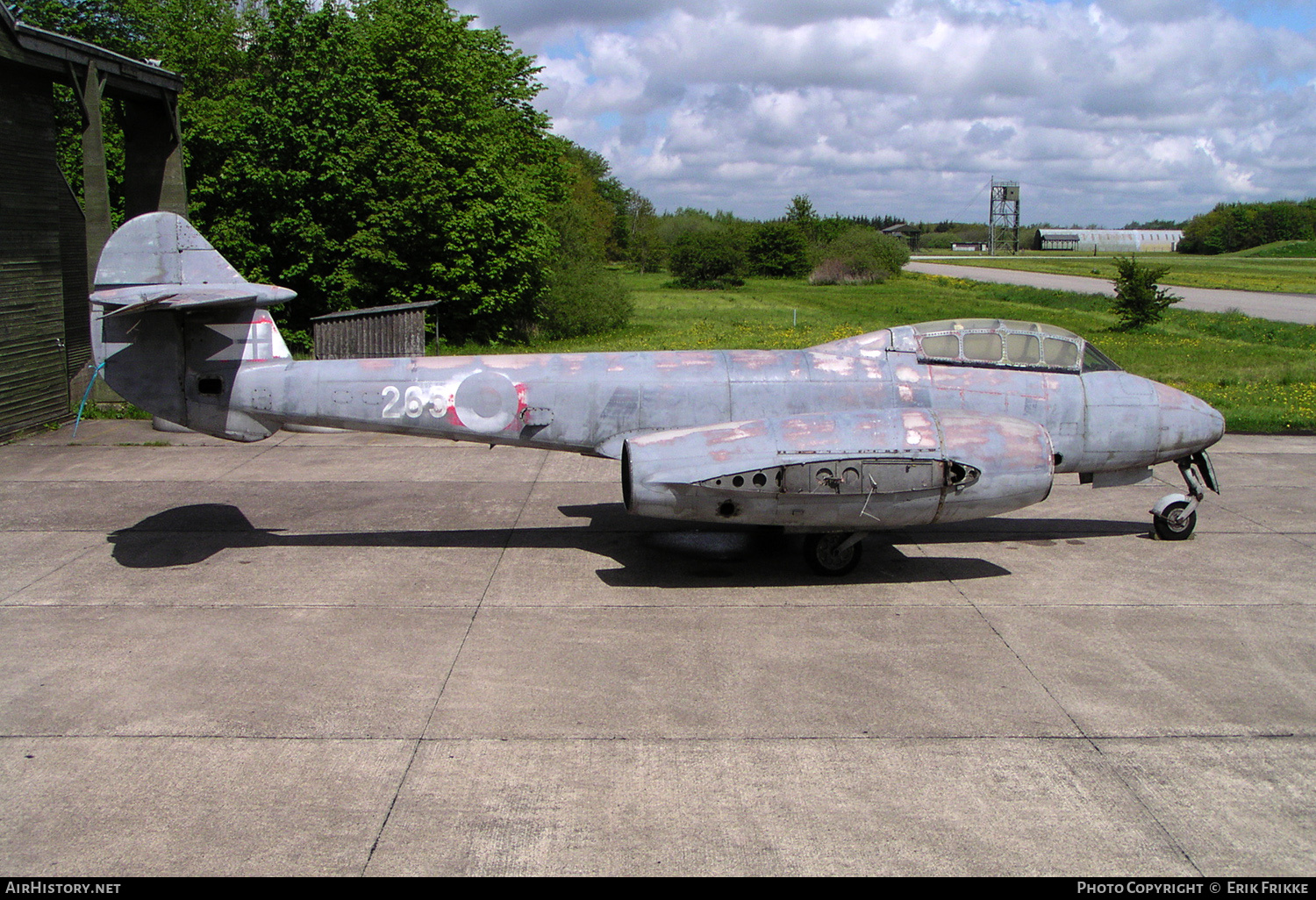 Aircraft Photo of 22-265 | Gloster Meteor T7 | Denmark - Air Force | AirHistory.net #381811