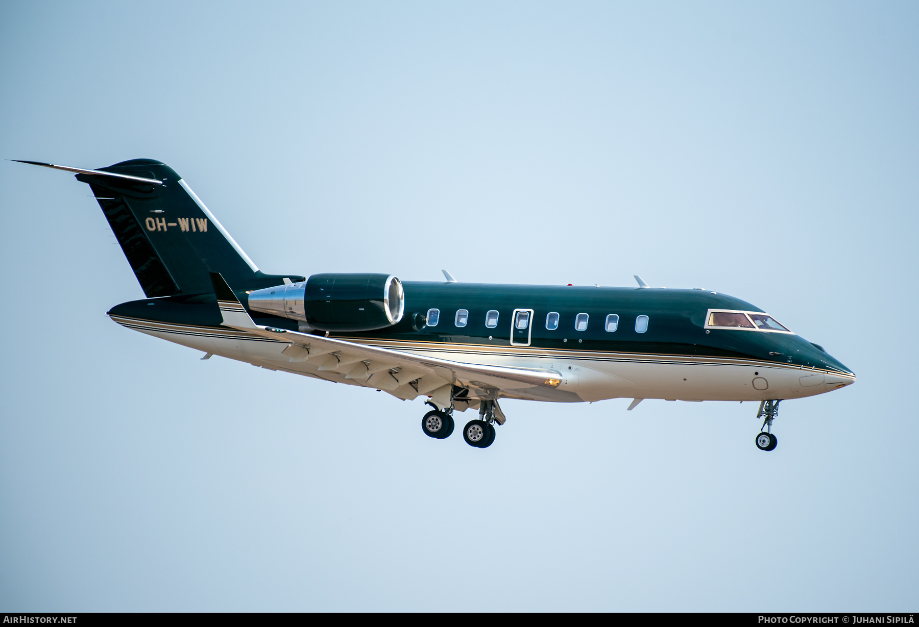 Aircraft Photo of OH-WIW | Bombardier Challenger 650 (CL-600-2B16) | AirHistory.net #381916