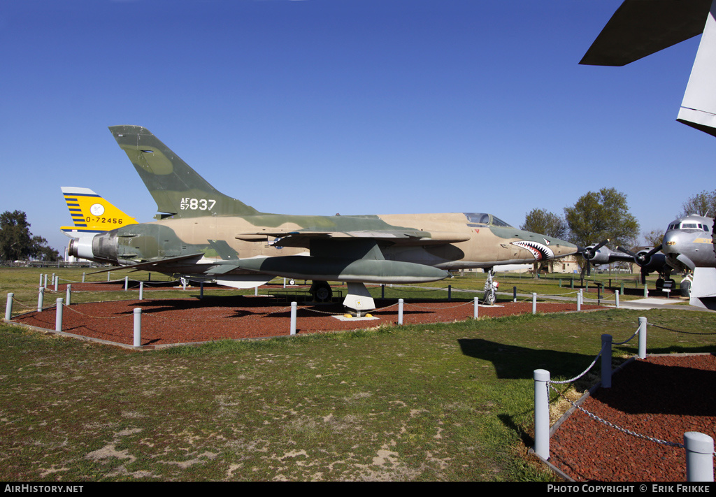 Aircraft Photo of 57-5837 / AF57-837 | Republic F-105B Thunderchief | USA - Air Force | AirHistory.net #381938