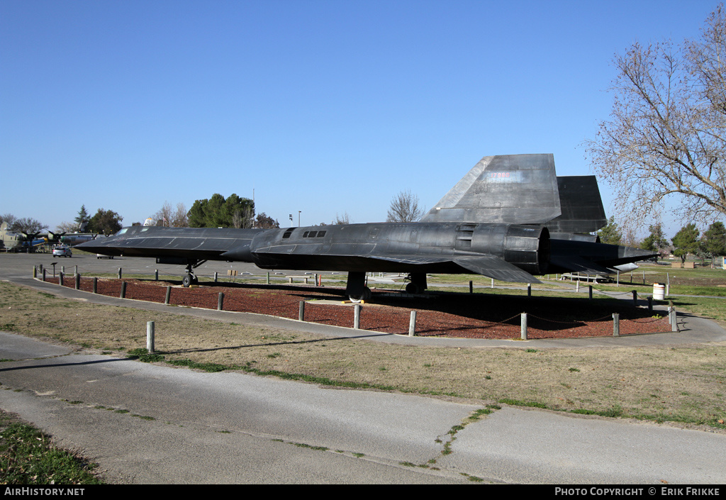 Aircraft Photo of 61-7960 | Lockheed SR-71A Blackbird | USA - Air Force | AirHistory.net #381957