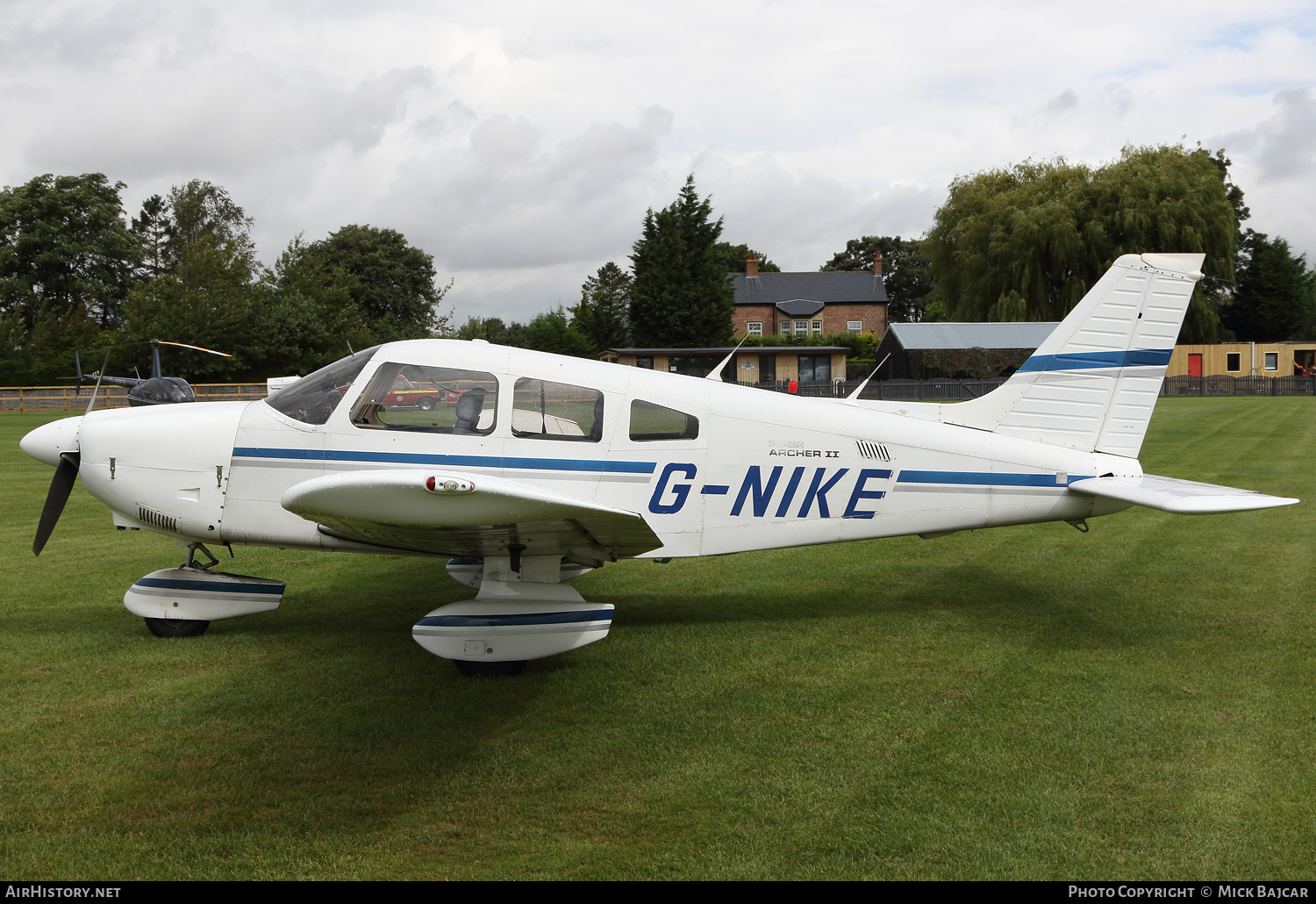 Aircraft Photo of G-NIKE | Piper PA-28-181 Archer II | AirHistory.net #382026