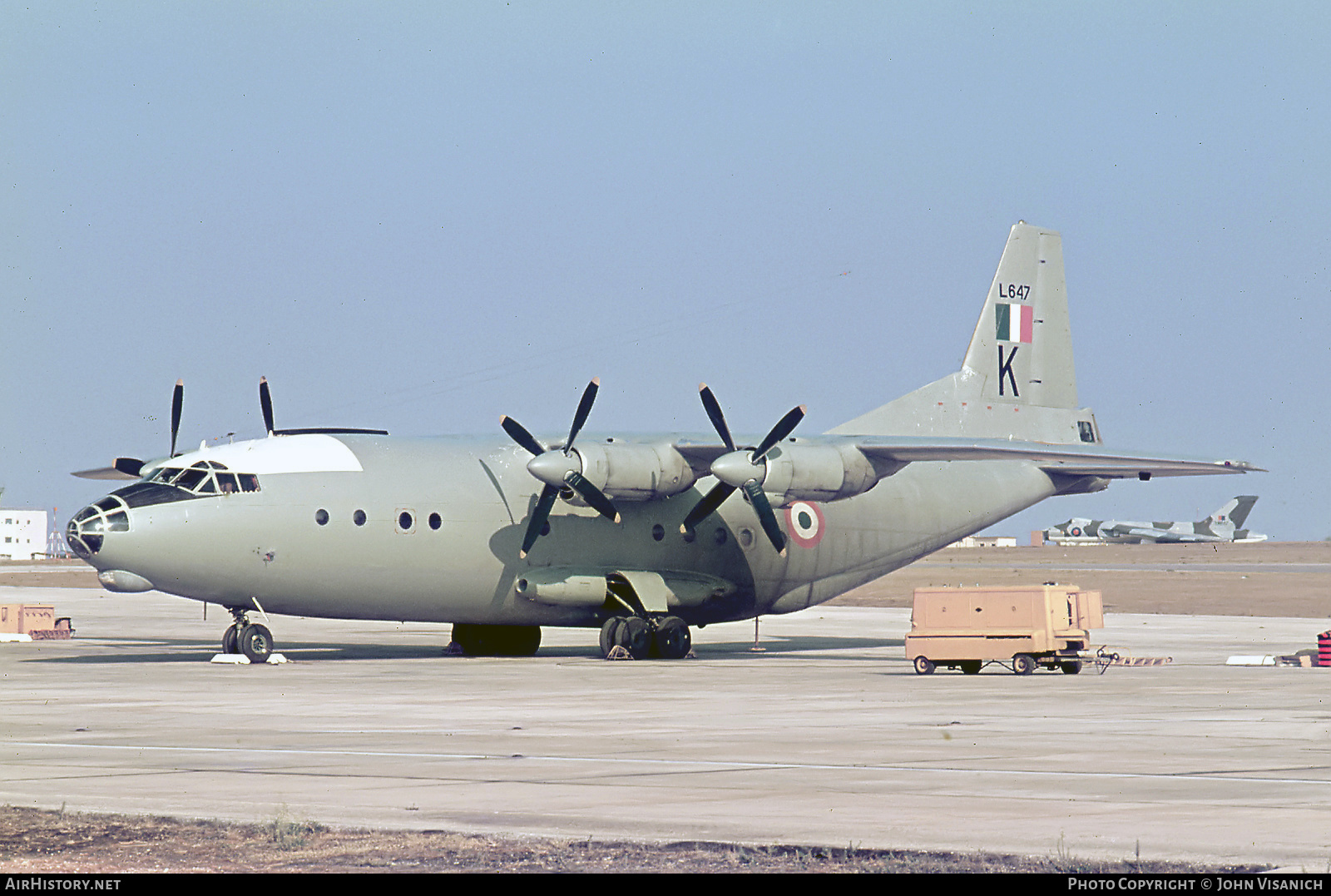 Aircraft Photo of L647 | Antonov An-12B | India - Air Force | AirHistory.net #382068