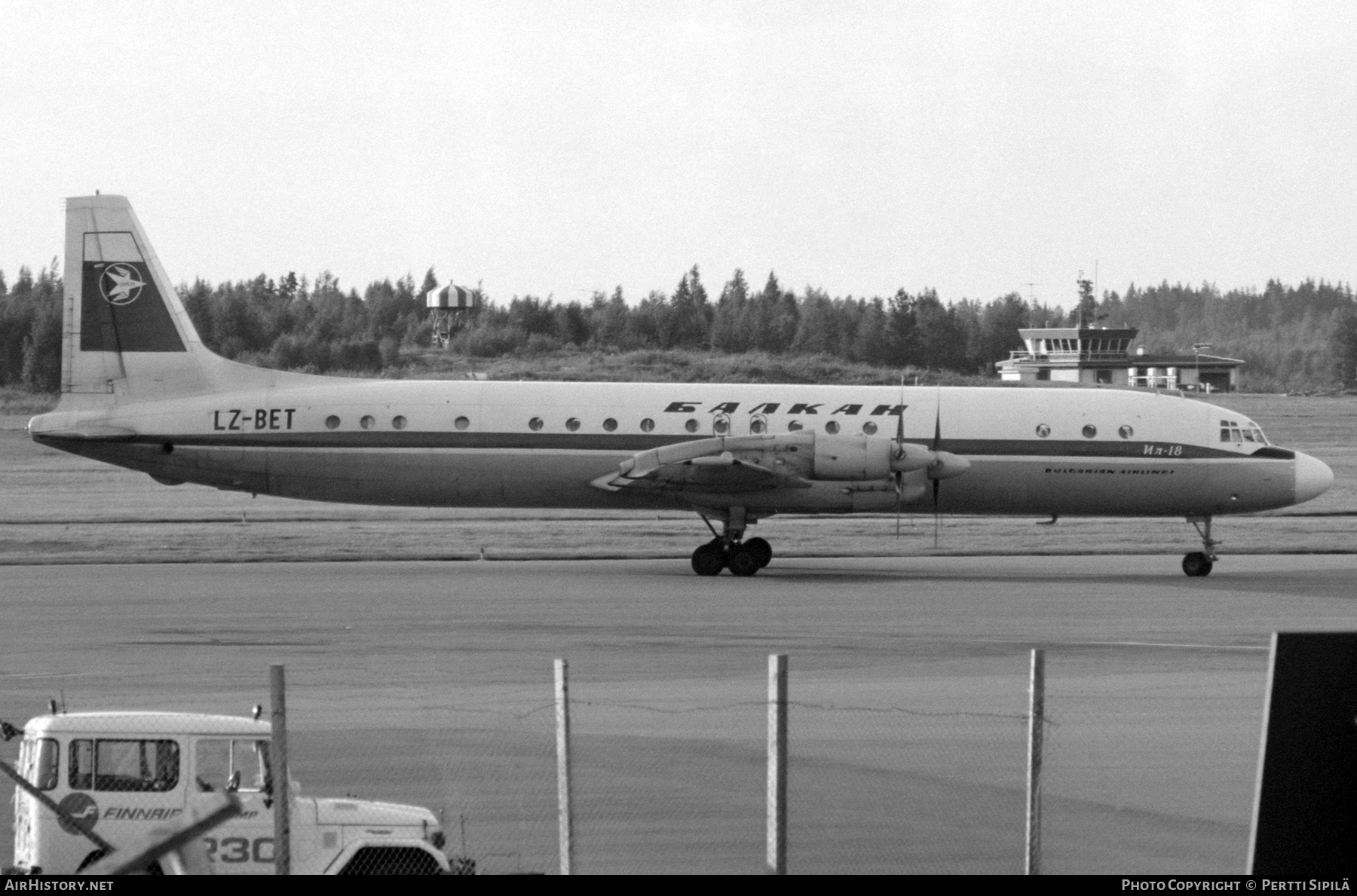 Aircraft Photo of LZ-BET | Ilyushin Il-18D | Balkan - Bulgarian Airlines | AirHistory.net #382110