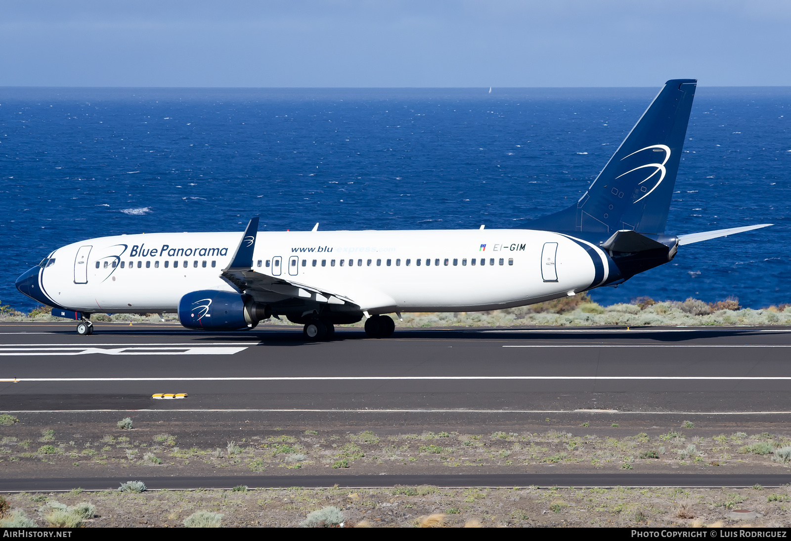 Aircraft Photo of EI-GIM | Boeing 737-86Q | Blue Panorama Airlines | AirHistory.net #382147