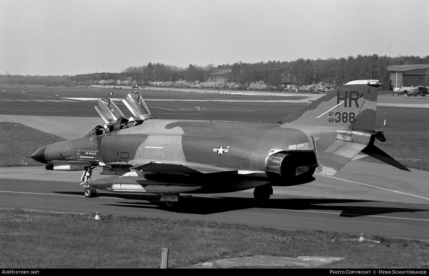Aircraft Photo of 68-0388 / AF68-388 | McDonnell Douglas F-4E Phantom II | USA - Air Force | AirHistory.net #382149