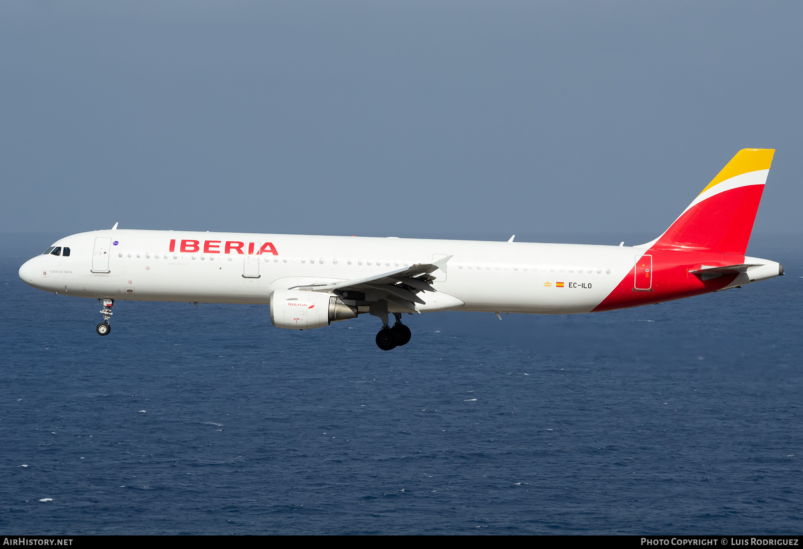 Aircraft Photo of EC-ILO | Airbus A321-213 | Iberia | AirHistory.net #382212