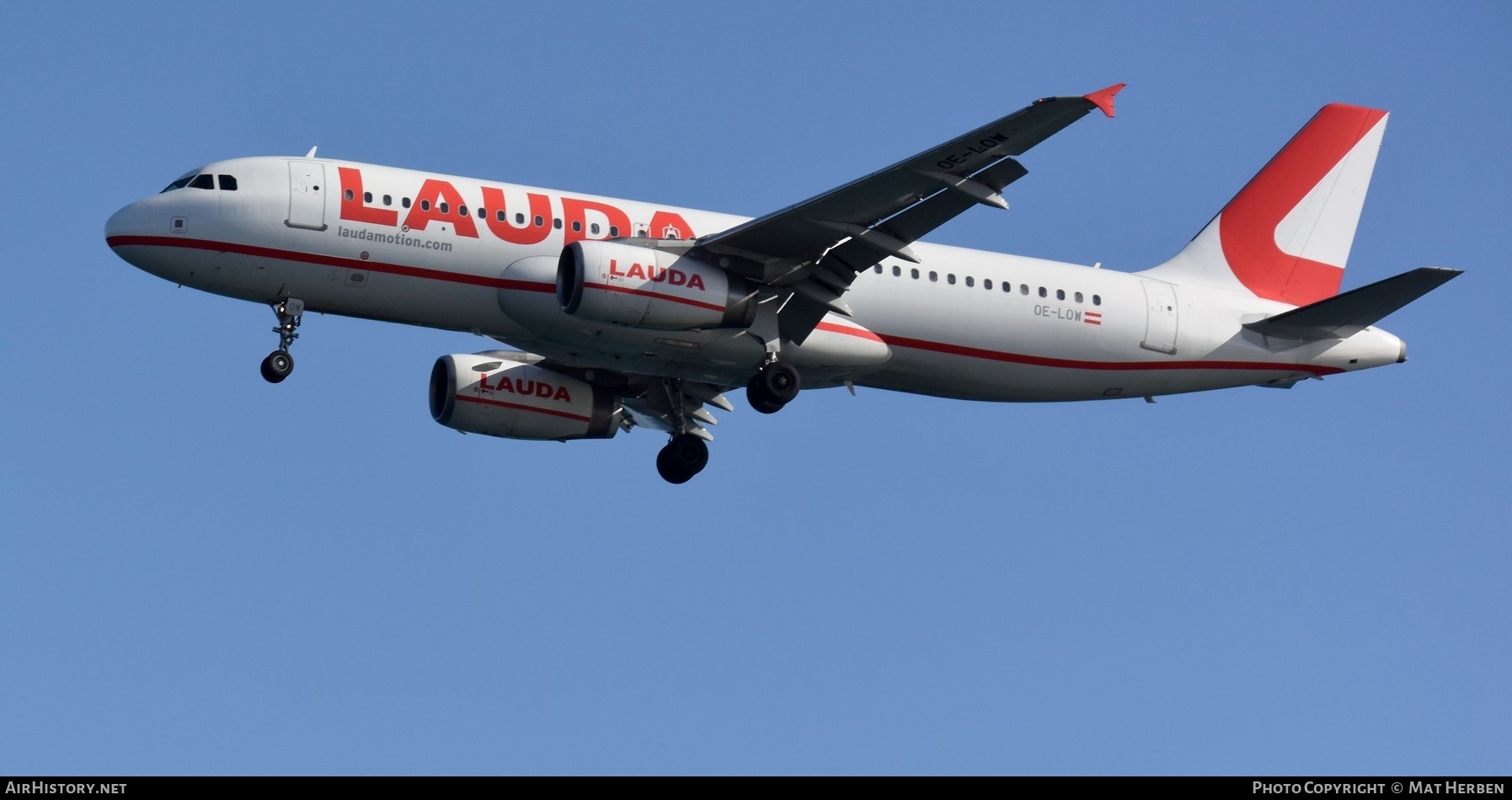 Aircraft Photo of OE-LOW | Airbus A320-233 | Lauda | AirHistory.net #382217
