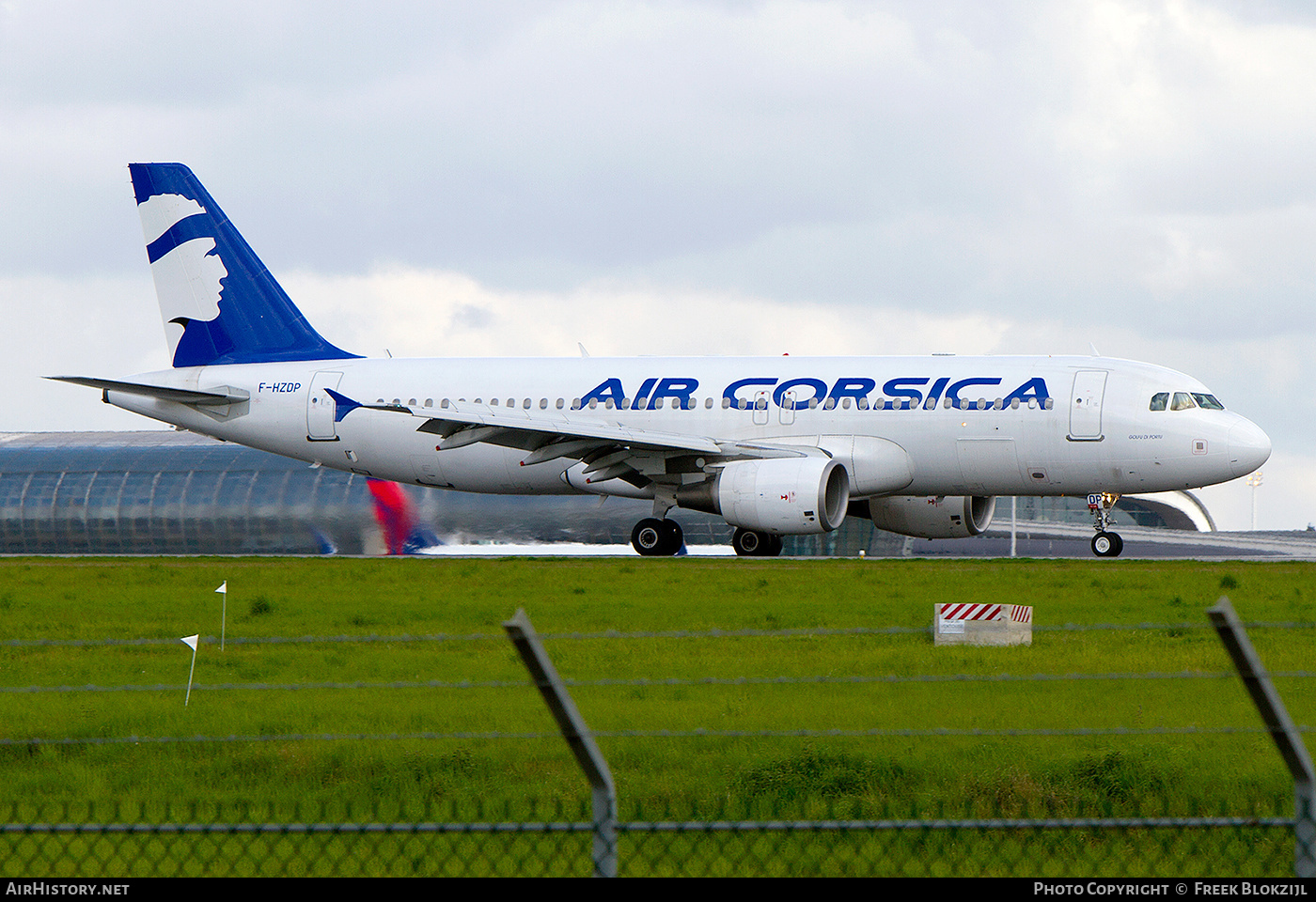 Aircraft Photo of F-HZDP | Airbus A320-214 | Air Corsica | AirHistory.net #382287