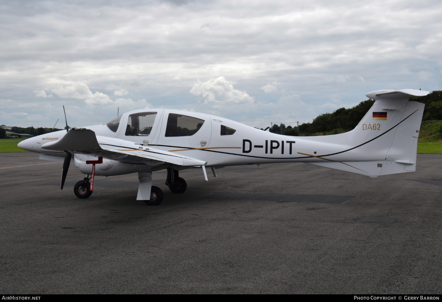 Aircraft Photo of D-IPIT | Diamond DA62 | AirHistory.net #382319