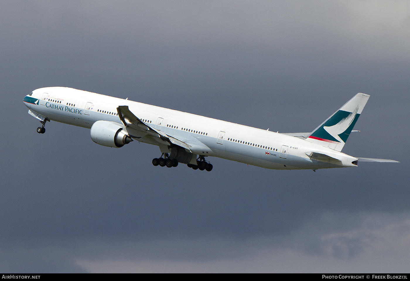 Aircraft Photo of B-KQG | Boeing 777-367/ER | Cathay Pacific Airways | AirHistory.net #382320