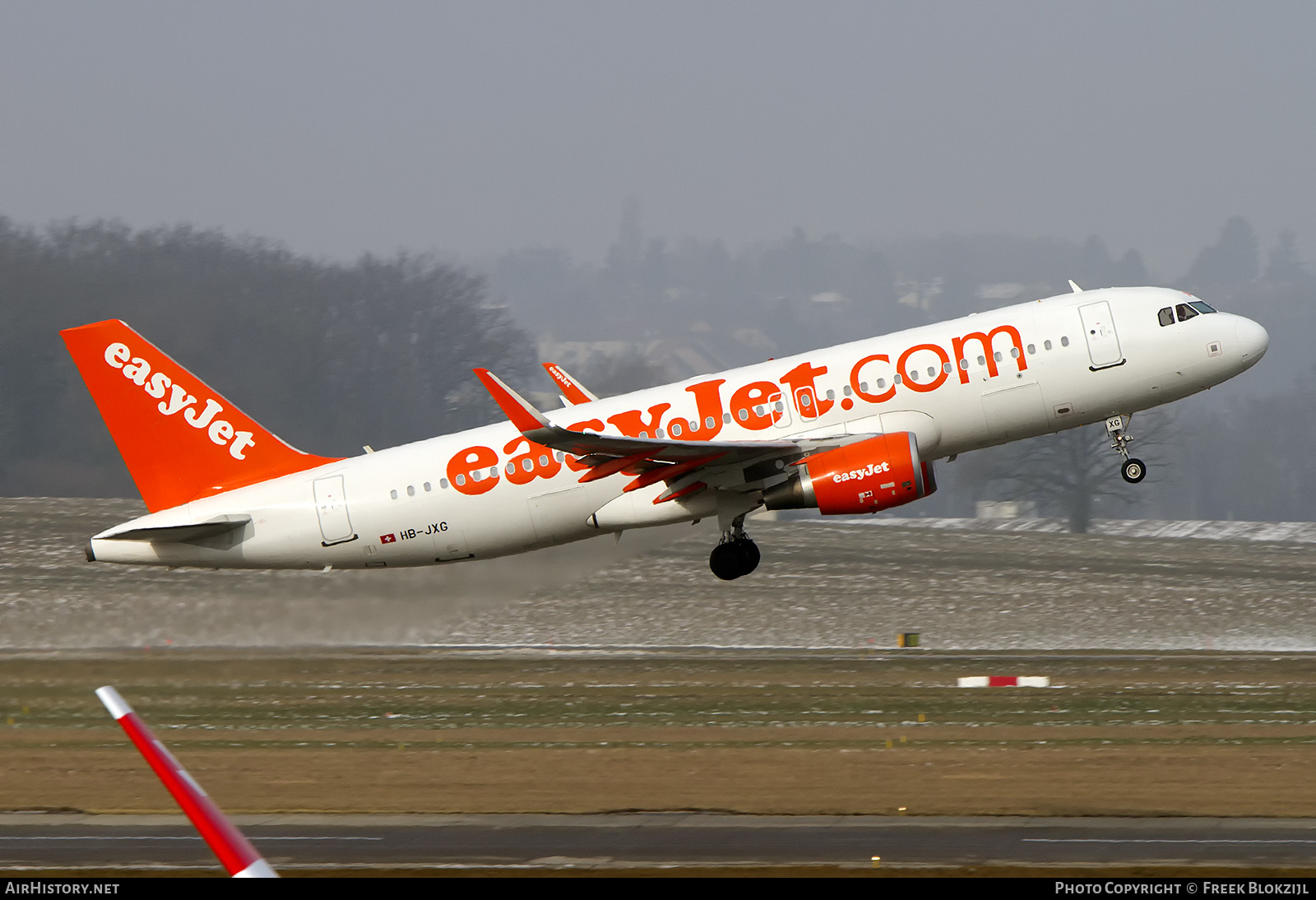 Aircraft Photo of HB-JXG | Airbus A320-214 | EasyJet | AirHistory.net #382327