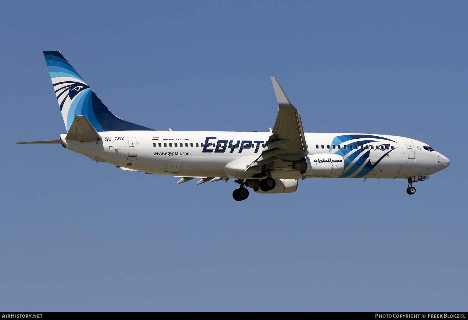 Aircraft Photo of SU-GDX | Boeing 737-866 | EgyptAir | AirHistory.net #382329