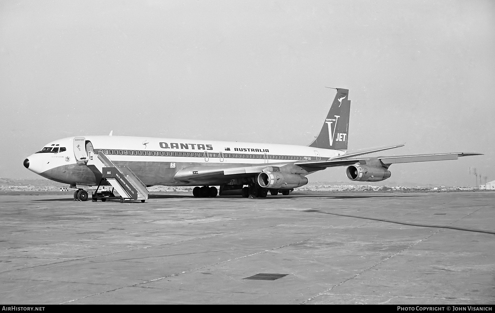 Aircraft Photo of VH-EAJ | Boeing 707-338C | Qantas | AirHistory.net #382360