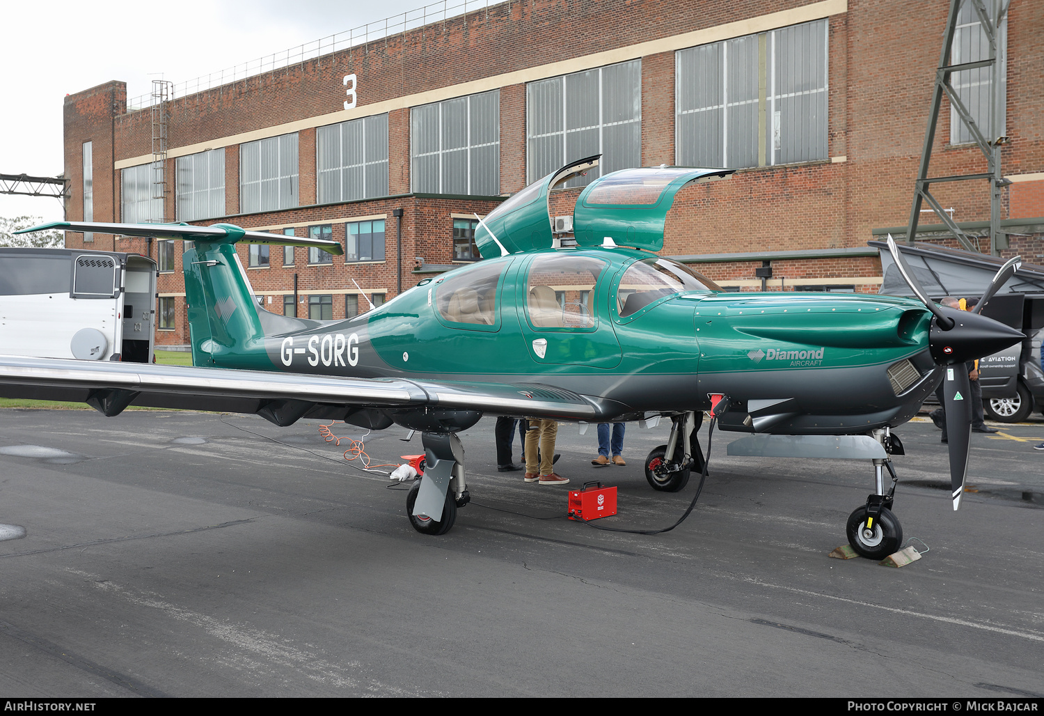 Aircraft Photo of G-SORG | Diamond DA50 RG | AirHistory.net #382384