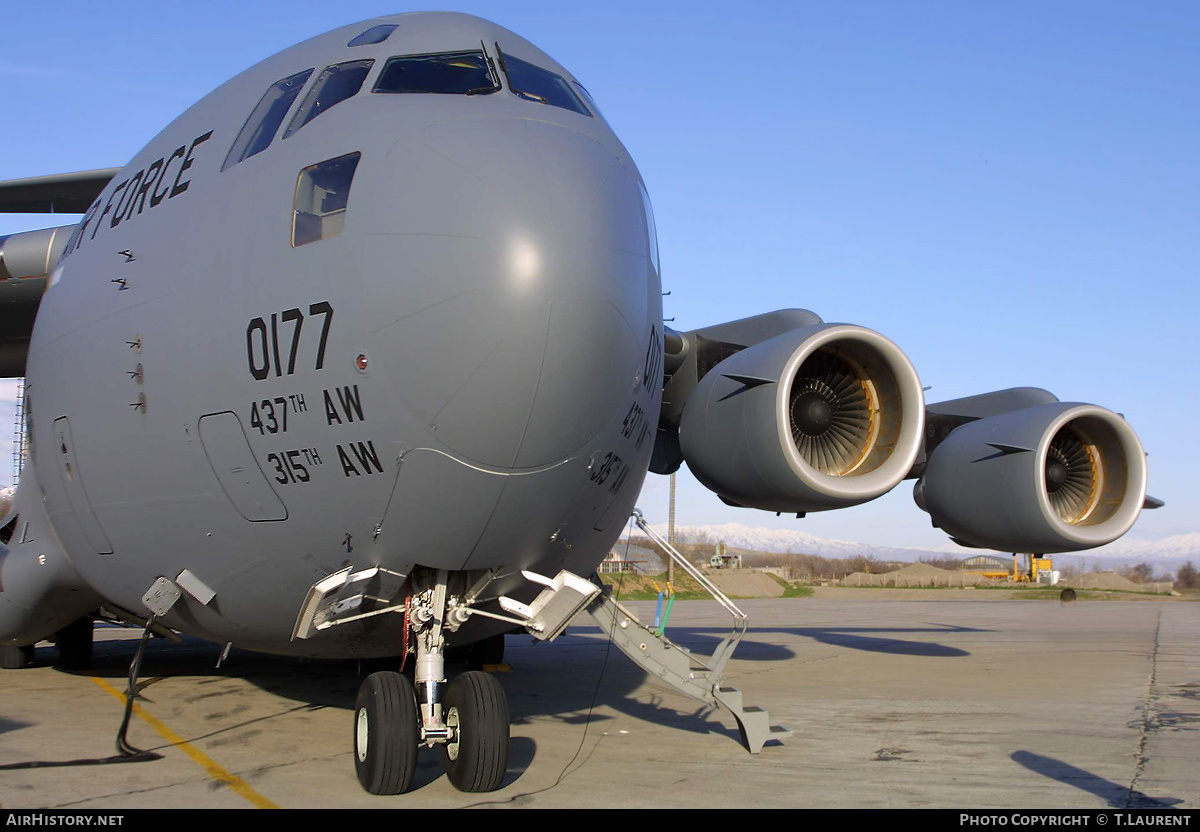 Aircraft Photo of 00-0177 / 00177 | Boeing C-17A Globemaster III | USA - Air Force | AirHistory.net #382473