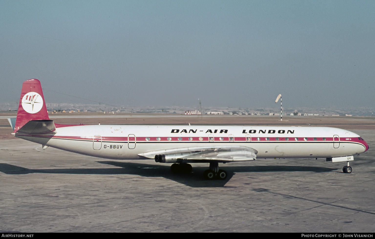 Aircraft Photo of G-BBUV | De Havilland D.H. 106 Comet 4B | Dan-Air London | AirHistory.net #382583