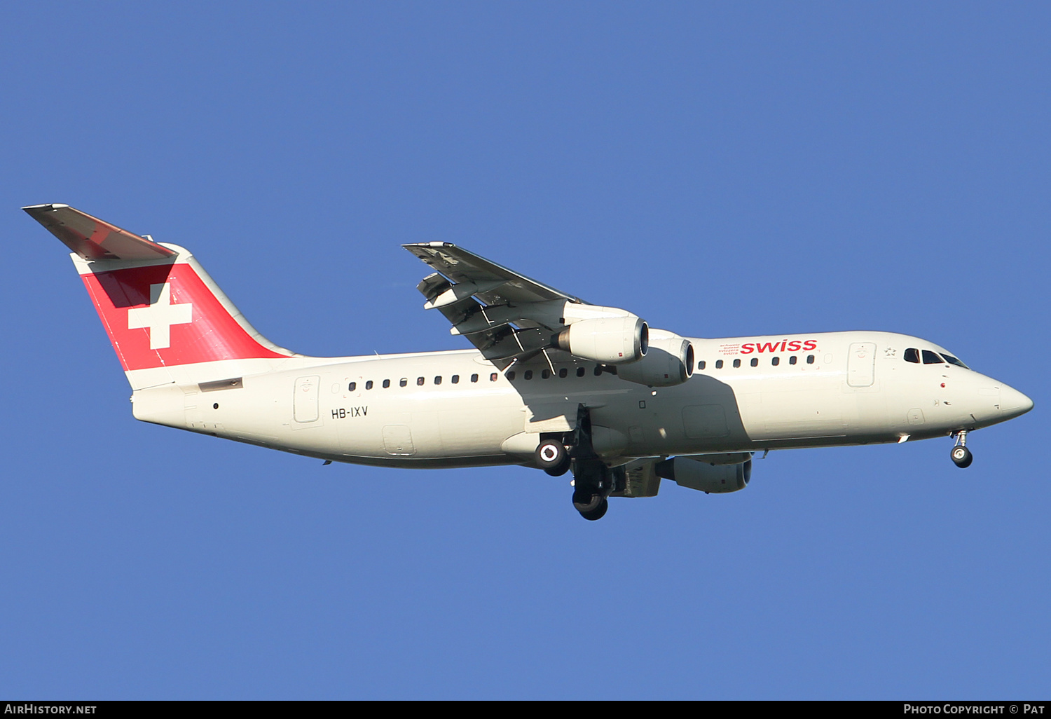 Aircraft Photo of HB-IXV | British Aerospace Avro 146-RJ100 | Swiss International Air Lines | AirHistory.net #382600