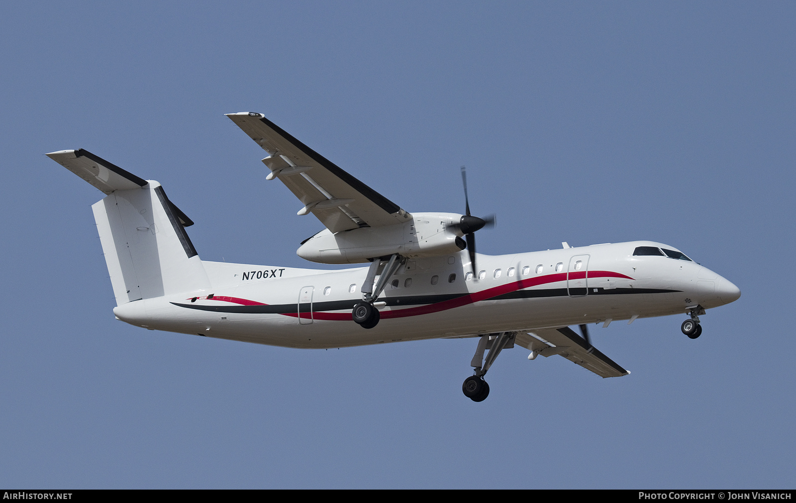 Aircraft Photo of N706XT | Bombardier DHC-8-315Q Dash 8 | AirHistory.net #382671