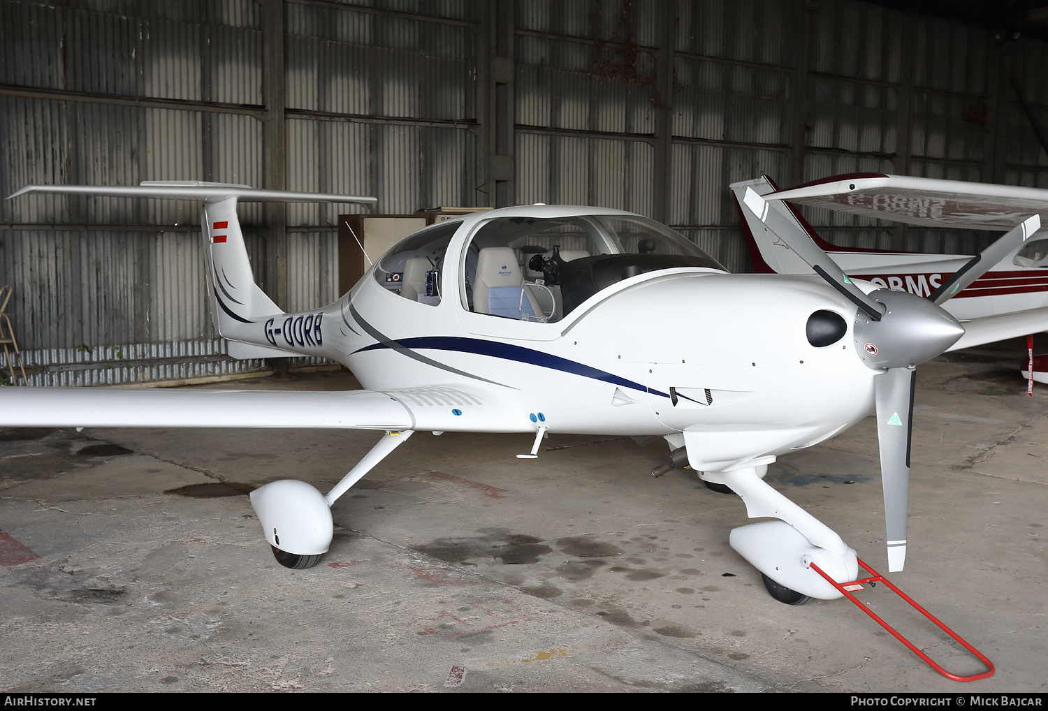 Aircraft Photo of G-OORB | Diamond DA40 Diamond Star | AirHistory.net #382770