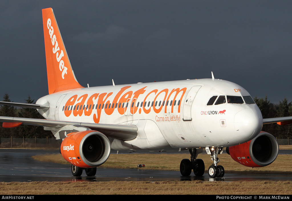 Aircraft Photo of G-EZDF | Airbus A319-111 | EasyJet | AirHistory.net #382799