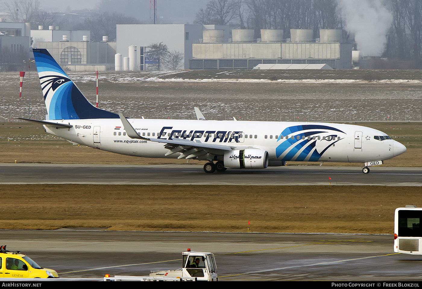 Aircraft Photo of SU-GED | Boeing 737-866 | EgyptAir | AirHistory.net #382830