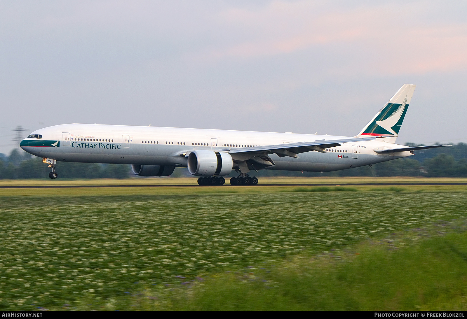 Aircraft Photo of B-KQL | Boeing 777-367/ER | Cathay Pacific Airways | AirHistory.net #382852