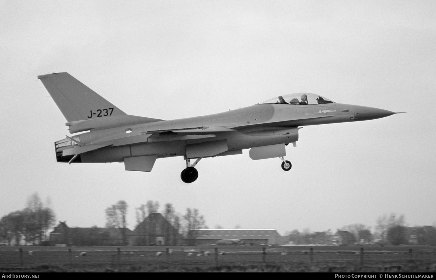 Aircraft Photo of J-237 | General Dynamics F-16A Fighting Falcon | Netherlands - Air Force | AirHistory.net #382903