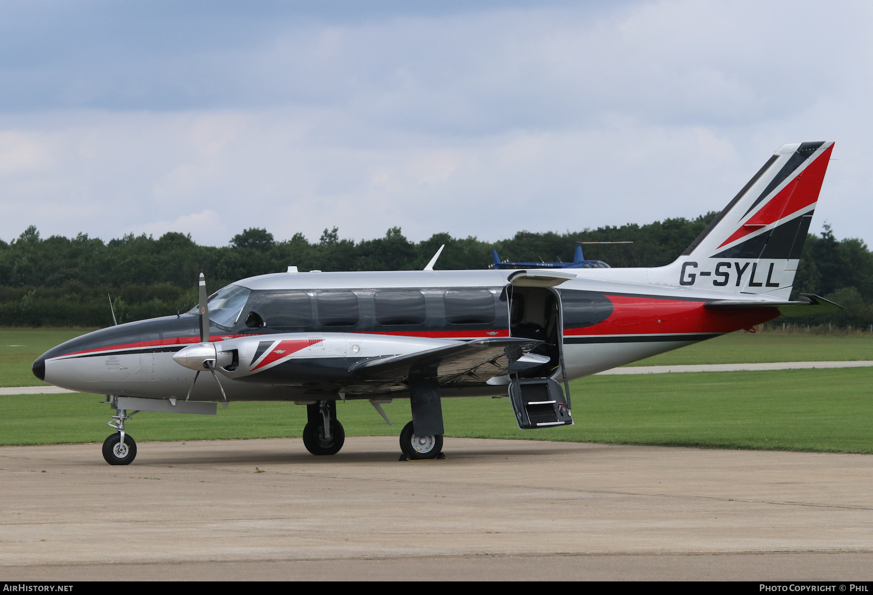 Aircraft Photo of G-SYLL | Piper PA-31-350 Navajo Chieftain | AirHistory.net #382923