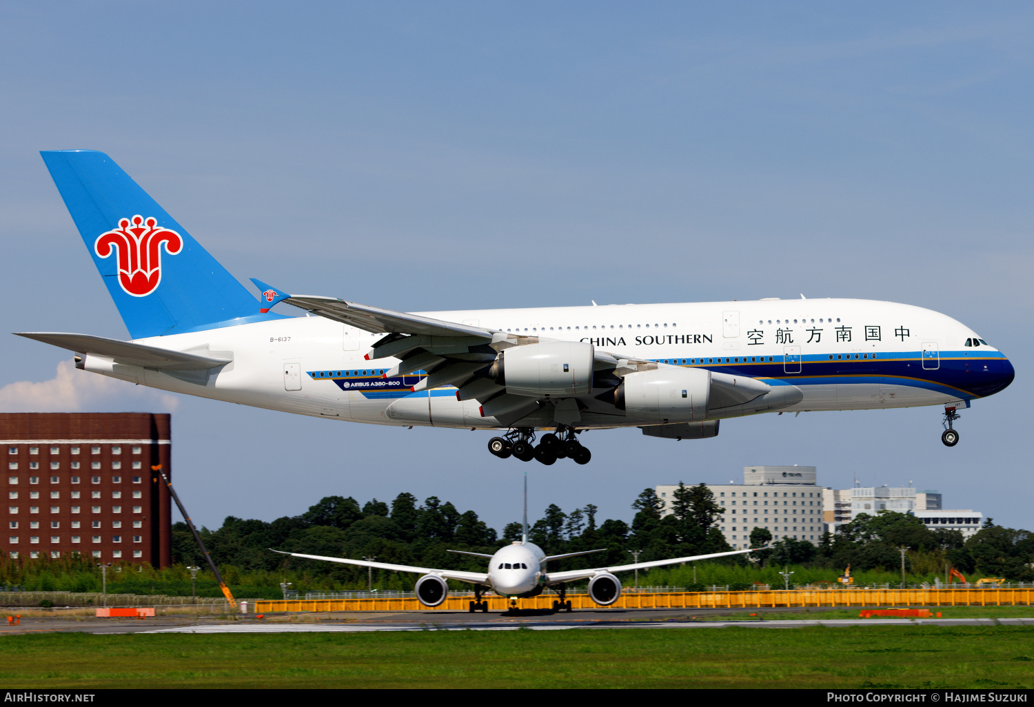 Aircraft Photo of B-6137 | Airbus A380-841 | China Southern Airlines | AirHistory.net #383147