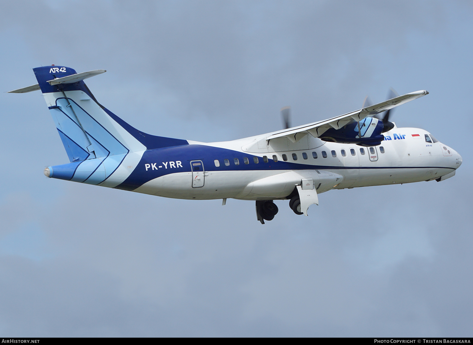 Aircraft Photo of PK-YRR | ATR ATR-42-300 | Trigana Air | AirHistory.net #383240