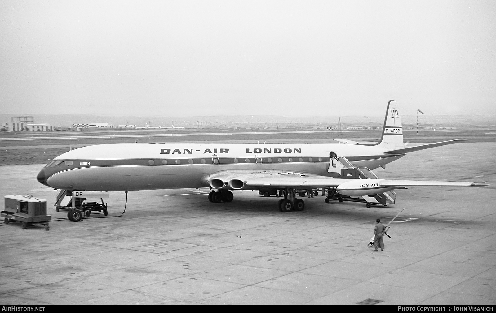 Aircraft Photo of G-APDP | De Havilland D.H. 106 Comet 4 | Dan-Air London | AirHistory.net #383243