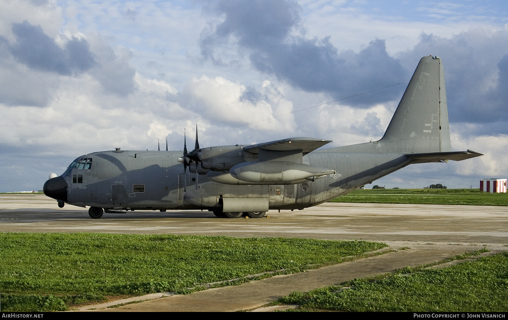 Aircraft Photo of 69-5832 / 95832 | Lockheed MC-130P Hercules (L-382) | USA - Air Force | AirHistory.net #383254