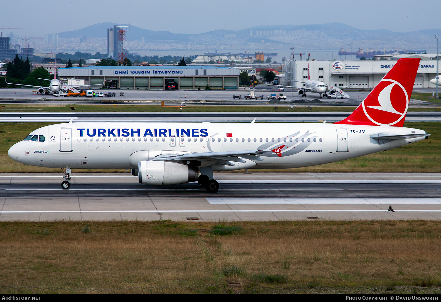 Aircraft Photo of TC-JAI | Airbus A320-232 | Turkish Airlines | AirHistory.net #383337