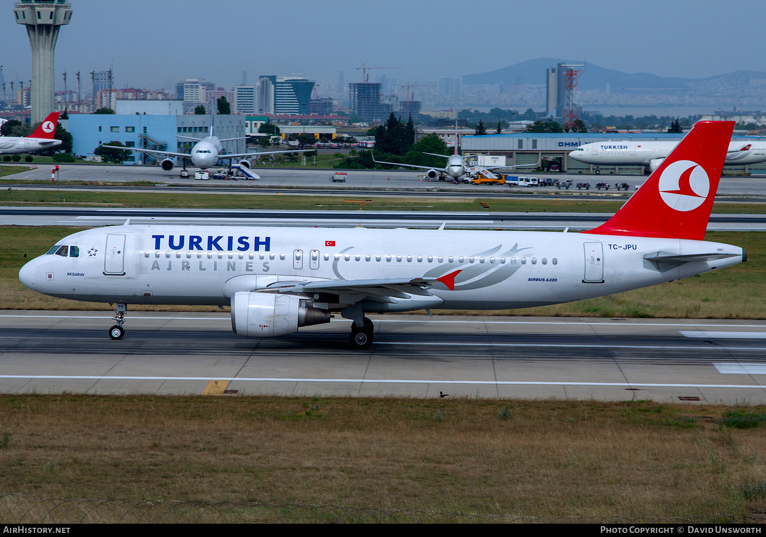 Aircraft Photo of TC-JPU | Airbus A320-214 | Turkish Airlines | AirHistory.net #383342