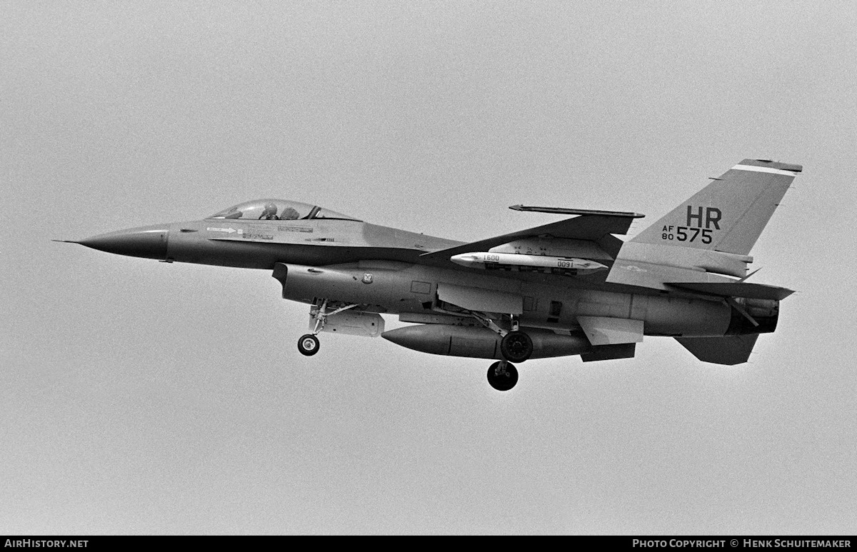 Aircraft Photo of 80-0575 / AF80-575 | General Dynamics F-16A Fighting Falcon | USA - Air Force | AirHistory.net #383473