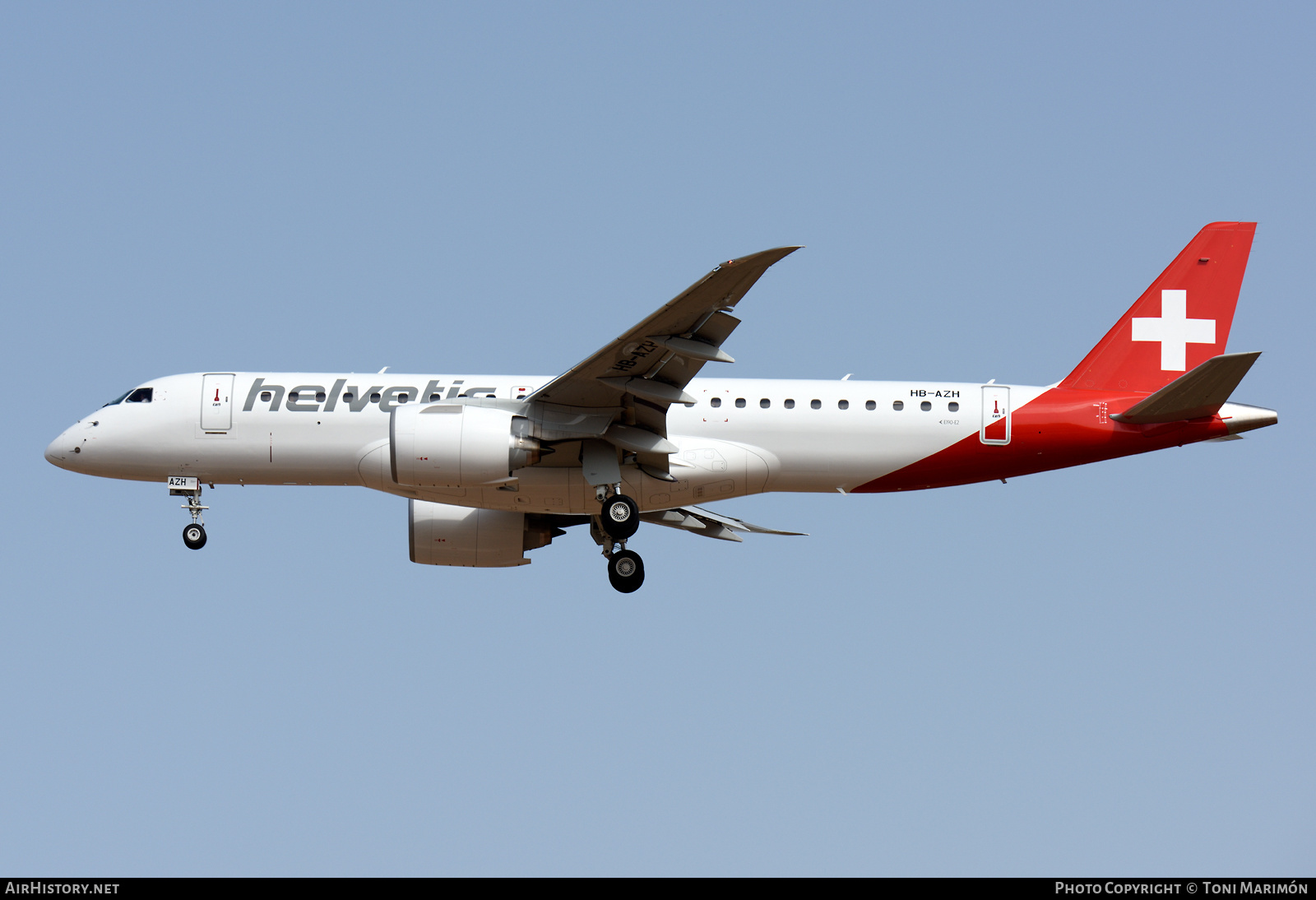Aircraft Photo of HB-AZH | Embraer 190-E2 (ERJ-190-300) | Helvetic Airways | AirHistory.net #383524