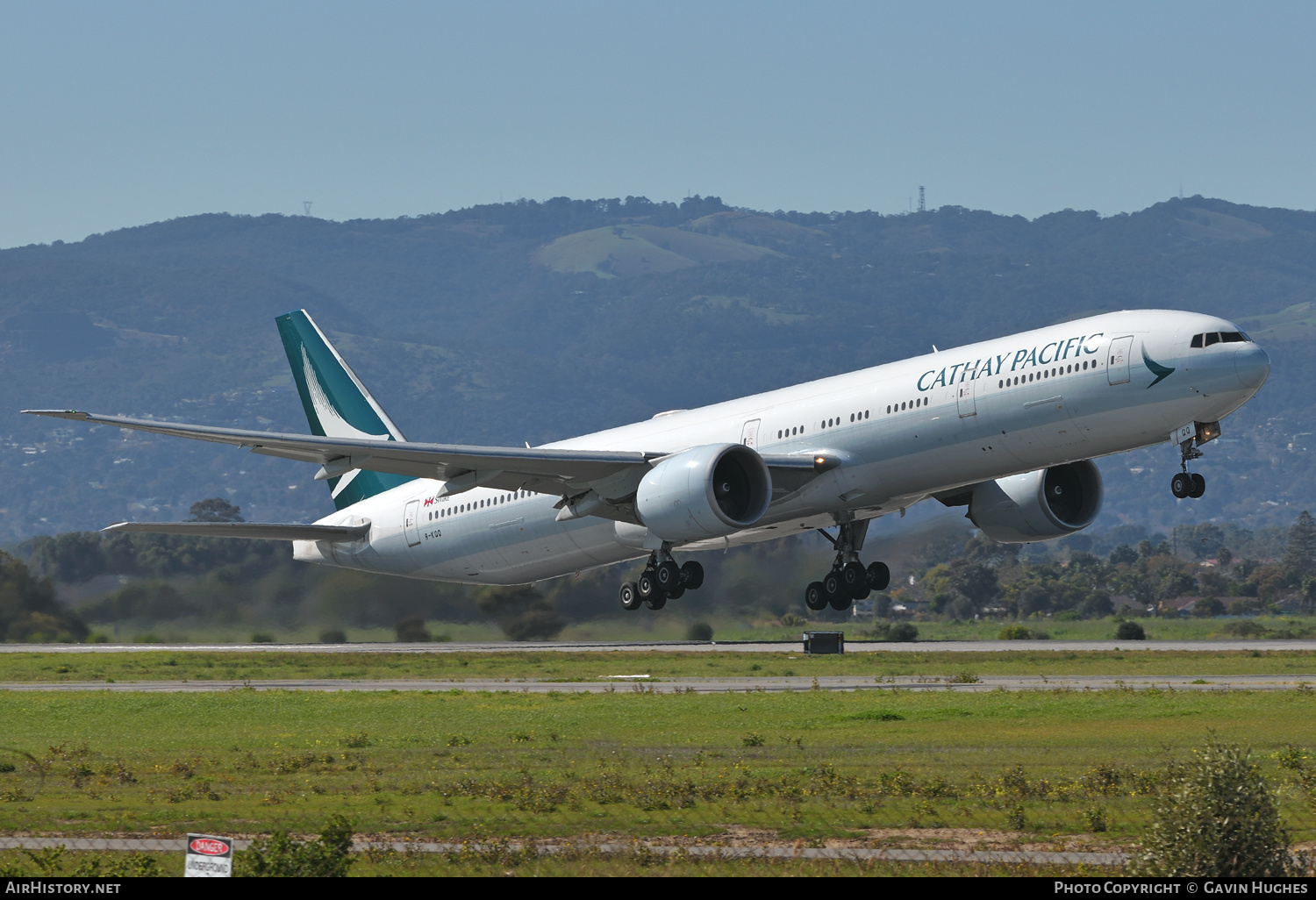 Aircraft Photo of B-KQQ | Boeing 777-367/ER | Cathay Pacific Airways | AirHistory.net #383695