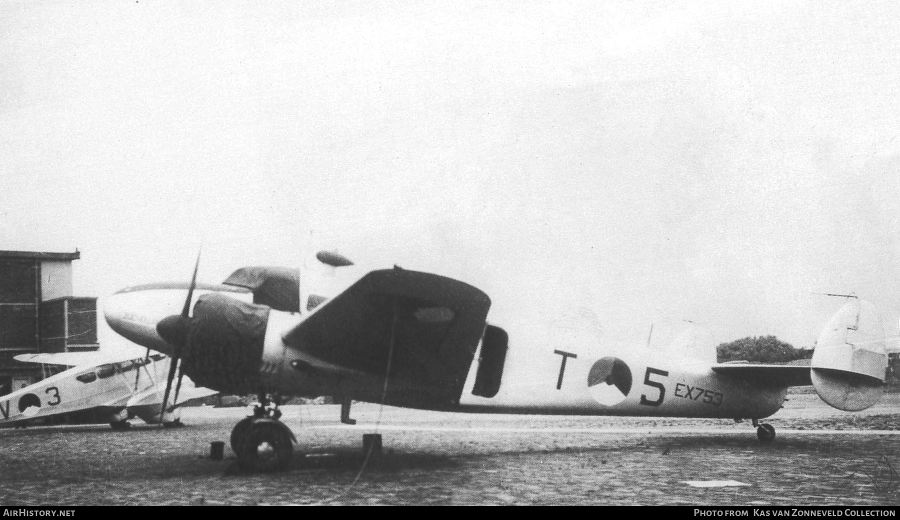 Aircraft Photo of T-5 / EX753 | Lockheed 12-26 Electra Junior | Netherlands - Air Force | AirHistory.net #383770