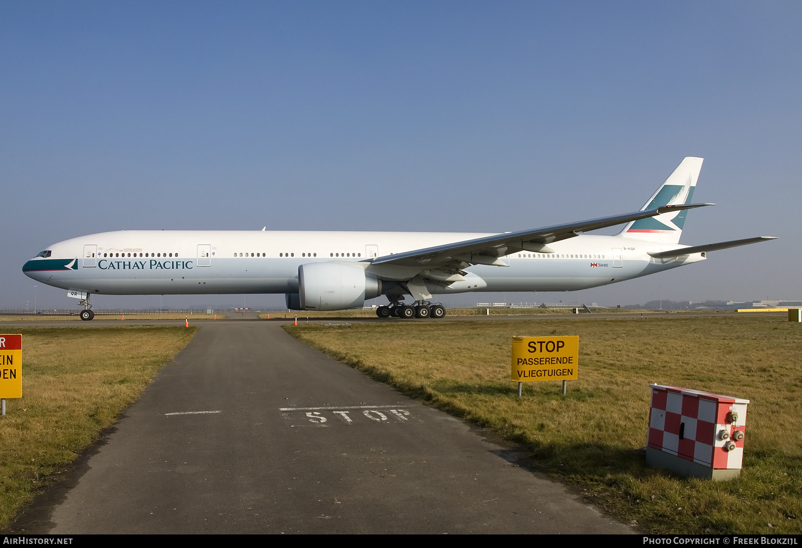 Aircraft Photo of B-KQR | Boeing 777-367/ER | Cathay Pacific Airways | AirHistory.net #383871