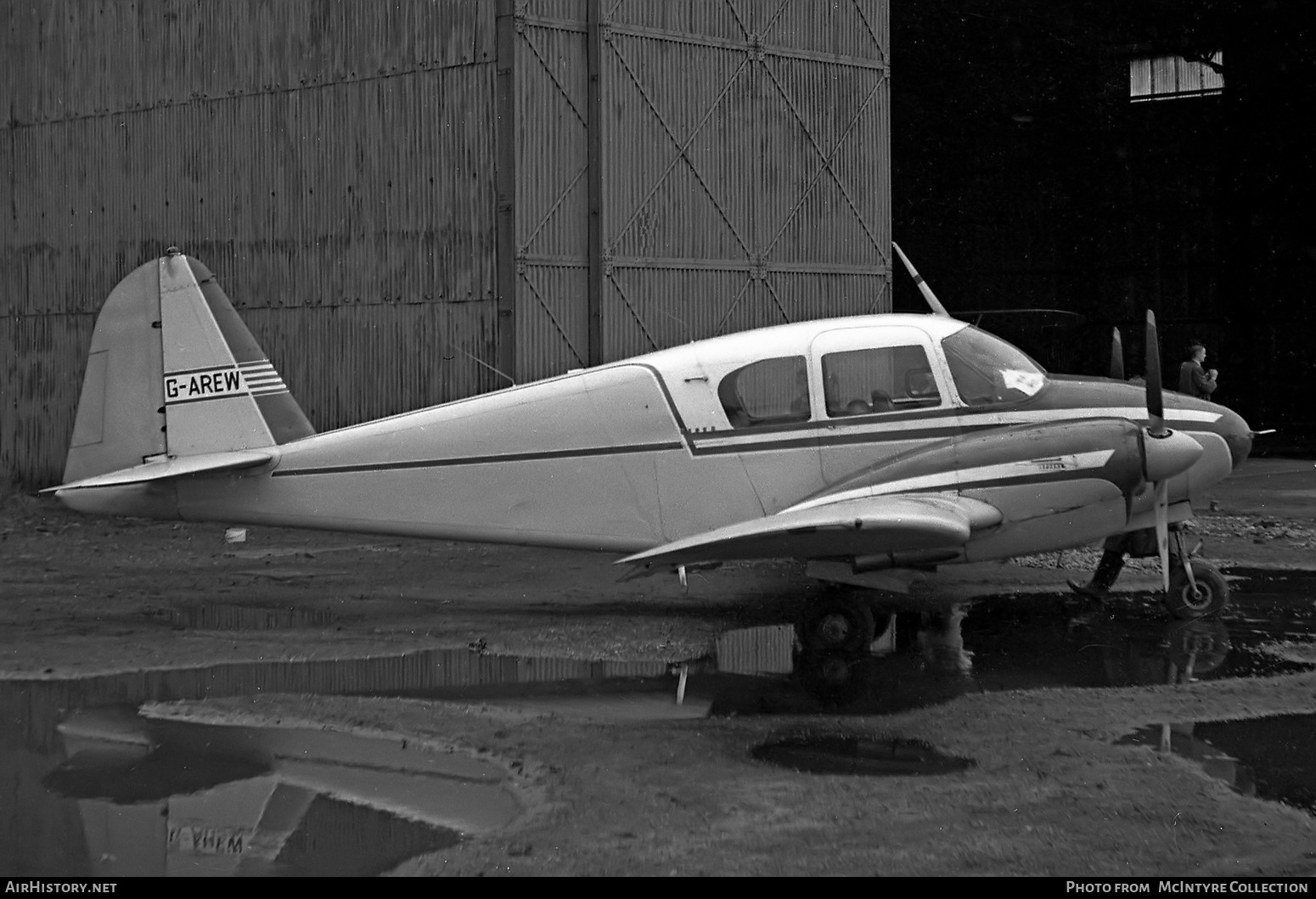 Aircraft Photo of G-AREW | Piper PA-23-150 Apache | AirHistory.net #383880