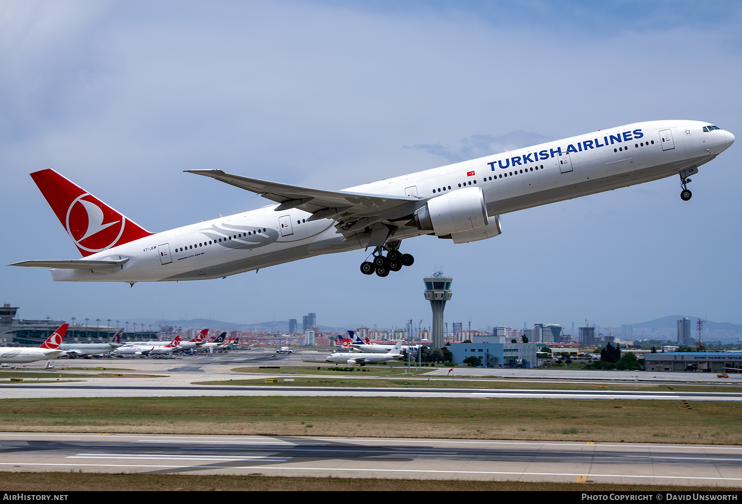 Aircraft Photo of VT-JEM | Boeing 777-35R/ER | Turkish Airlines | AirHistory.net #383894
