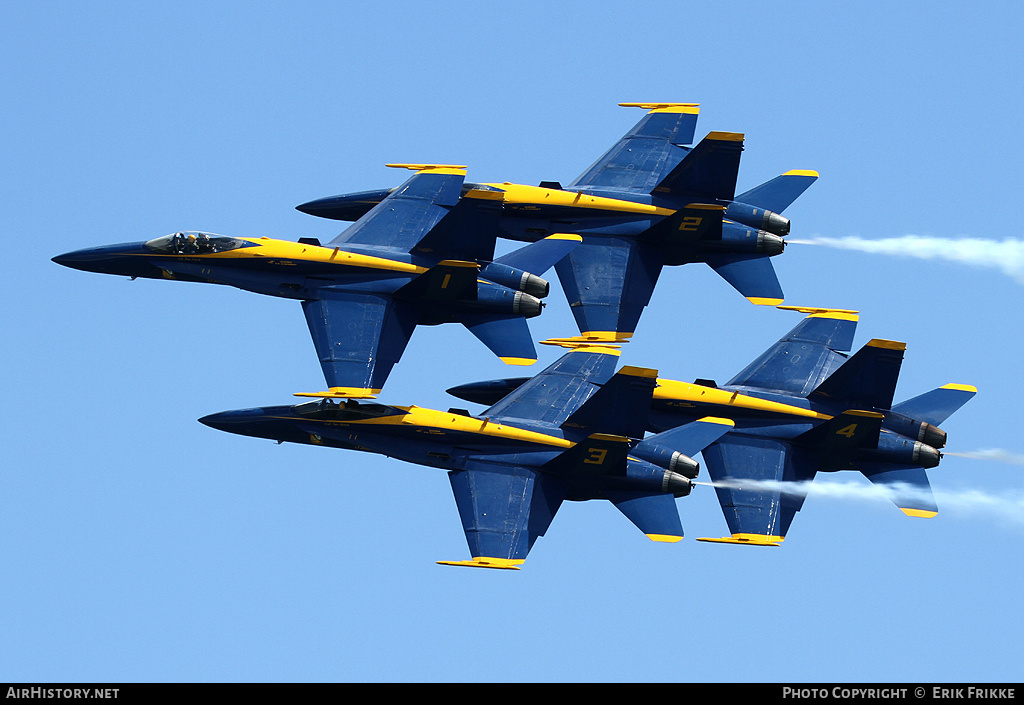 Aircraft Photo of 163498 | McDonnell Douglas F/A-18C Hornet | USA - Navy | AirHistory.net #383911