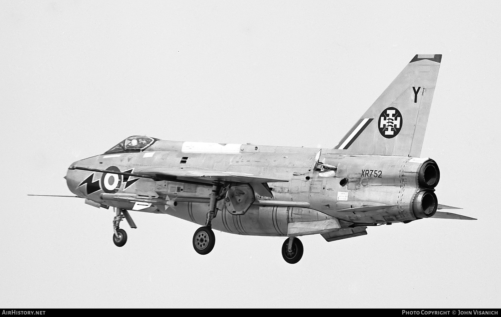 Aircraft Photo of XR752 | English Electric Lightning F6 | UK - Air Force | AirHistory.net #383944