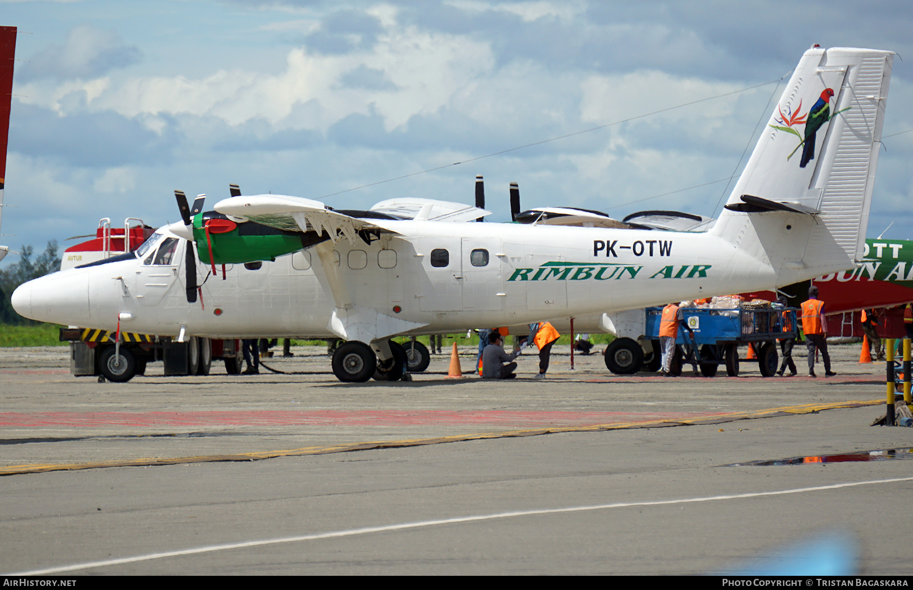 Aircraft Photo of PK-OTW | De Havilland Canada DHC-6-300 Twin Otter | Rimbun Air | AirHistory.net #384000